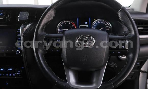Acheter Occasion Voiture Toyota Fortuner Blanc à Gobabis, Omaheke Acheter Occasion Voiture Toyota Fortuner Blanc à Gobabis, Omaheke