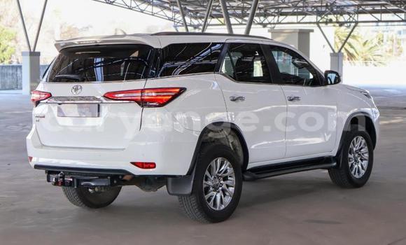 Acheter Occasion Voiture Toyota Fortuner Blanc à Gobabis, Omaheke Acheter Occasion Voiture Toyota Fortuner Blanc à Gobabis, Omaheke