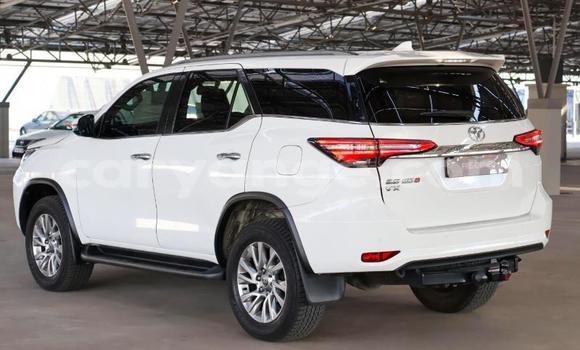 Acheter Occasion Voiture Toyota Fortuner Blanc à Gobabis, Omaheke Acheter Occasion Voiture Toyota Fortuner Blanc à Gobabis, Omaheke