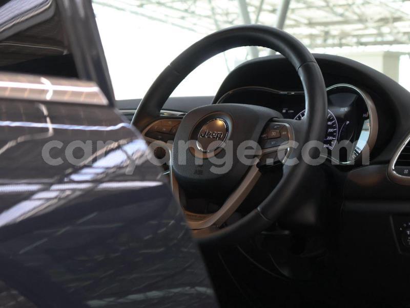 Big with watermark jeep grand cherokee omaheke gobabis 24571