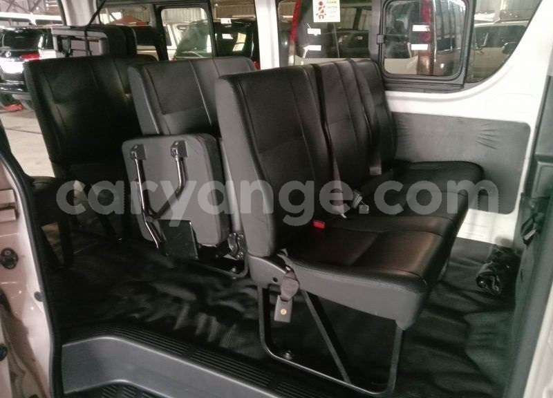 Big with watermark toyota hi ace namibia walvis bay 24611