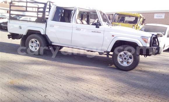 Acheter Occasion Voiture Toyota Land Cruiser Blanc à Grootfontein, Namibie Acheter Occasion Voiture Toyota Land Cruiser Blanc à Grootfontein, Namibie