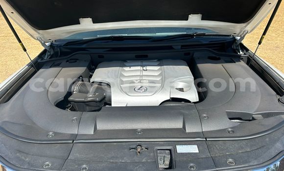 Acheter Occasion Voiture Lexus LX 570 Blanc à Windhoek, Namibie Acheter Occasion Voiture Lexus LX 570 Blanc à Windhoek, Namibie