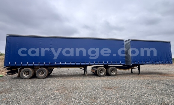 Buy Used Volvo FH10 Blue Truck in Windhoek in Namibia Buy Used Volvo FH10 Blue Truck in Windhoek in Namibia