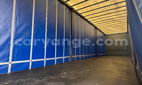 Buy Used Volvo FH10 Blue Truck in Windhoek in Namibia Buy Used Volvo FH10 Blue Truck in Windhoek in Namibia