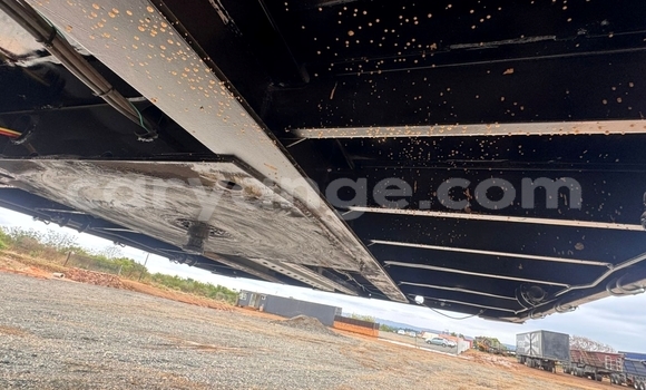 Buy Used Volvo FH10 Blue Truck in Windhoek in Namibia Buy Used Volvo FH10 Blue Truck in Windhoek in Namibia