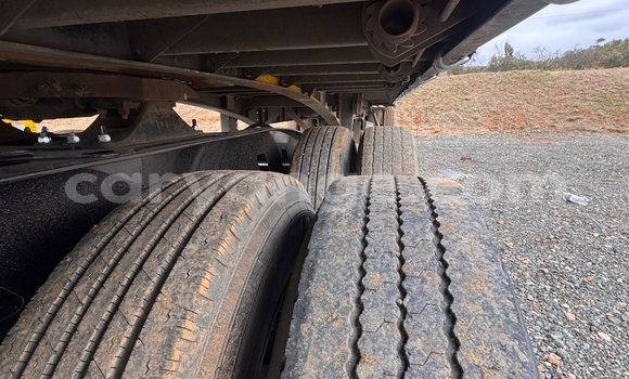 Buy Used Volvo FH10 Blue Truck in Windhoek in Namibia Buy Used Volvo FH10 Blue Truck in Windhoek in Namibia