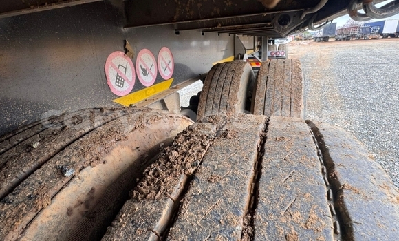 Buy Used Volvo FH10 Blue Truck in Windhoek in Namibia Buy Used Volvo FH10 Blue Truck in Windhoek in Namibia