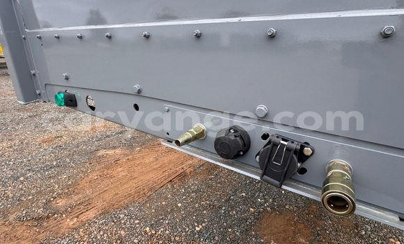 Buy Used Volvo FH10 Blue Truck in Windhoek in Namibia Buy Used Volvo FH10 Blue Truck in Windhoek in Namibia