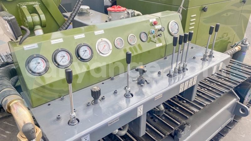 Big with watermark caterpillar 120 namibia windhoek 24655