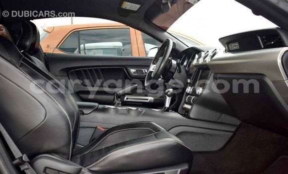 Acheter Import Voiture Ford Mustang Noir à Import - Dubai, Namibie Acheter Import Voiture Ford Mustang Noir à Import - Dubai, Namibie