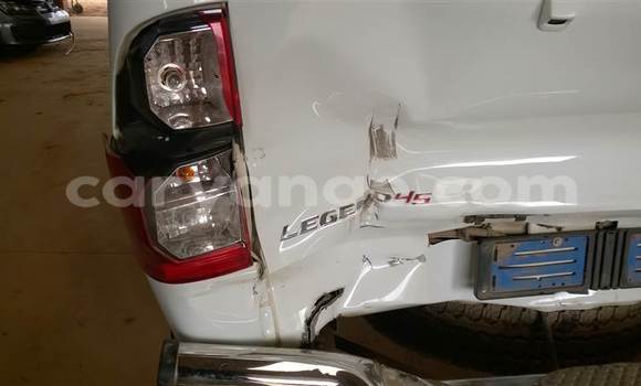 Acheter Occasion Voiture Toyota Hilux Blanc à Gobabis, Omaheke Acheter Occasion Voiture Toyota Hilux Blanc à Gobabis, Omaheke