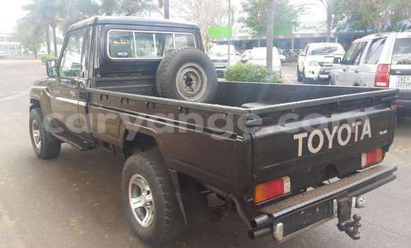 Acheter Occasion Voiture Toyota Land Cruiser Noir à Okahandja, Namibie Acheter Occasion Voiture Toyota Land Cruiser Noir à Okahandja, Namibie