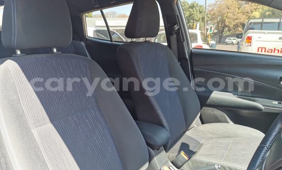 Acheter Occasion Voiture Toyota Yaris Gris à Windhoek, Namibie Acheter Occasion Voiture Toyota Yaris Gris à Windhoek, Namibie