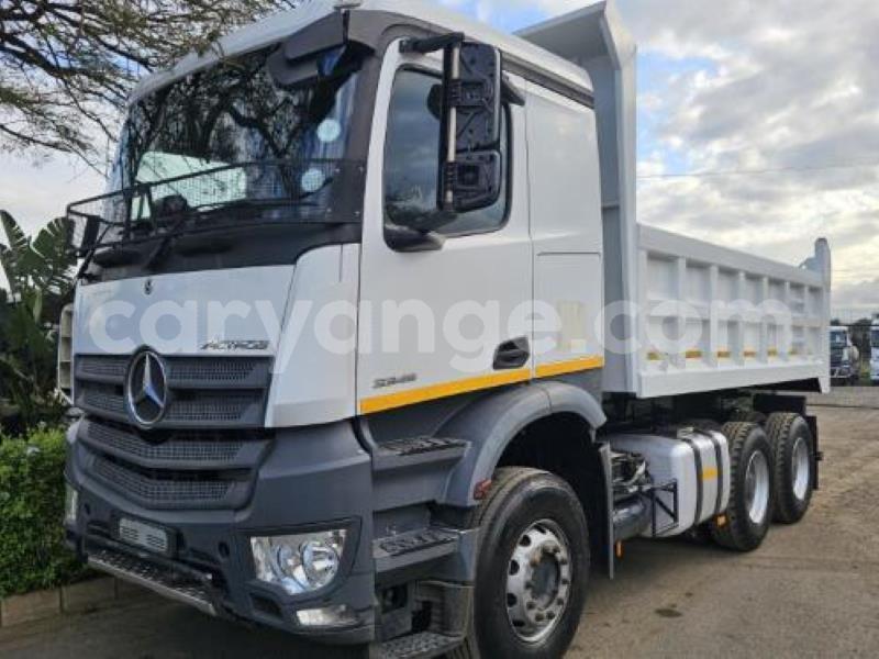 Big with watermark mercedes benz tipper omaheke gobabis 24669