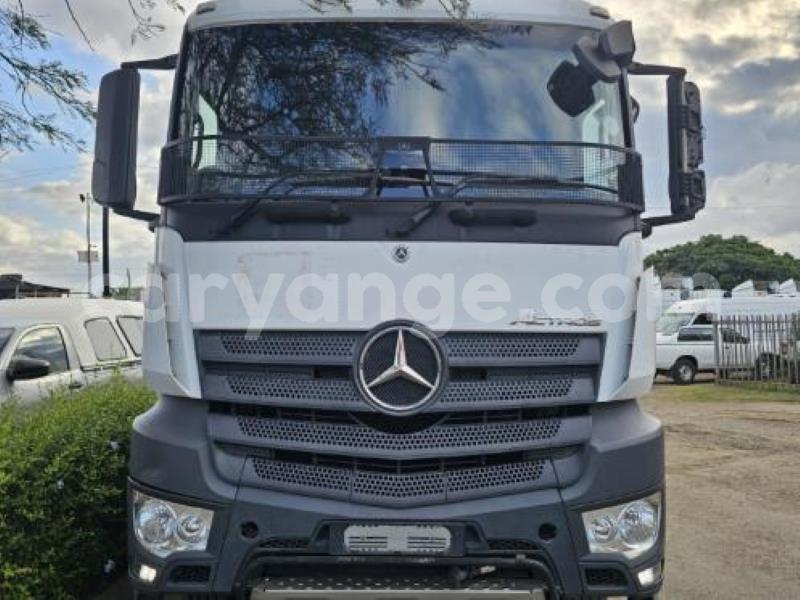 Big with watermark mercedes benz tipper omaheke gobabis 24669