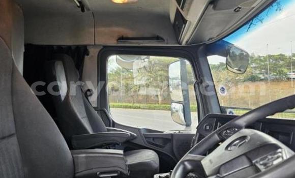 Buy Used Mercedes‒Benz Tipper White Truck in Gobabis in Omaheke Buy Used Mercedes‒Benz Tipper White Truck in Gobabis in Omaheke