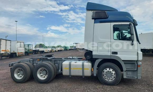 Buy Used Mercedes‒Benz Truck White Truck in Gobabis in Omaheke Buy Used Mercedes‒Benz Truck White Truck in Gobabis in Omaheke