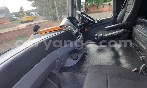 Buy Used Mercedes‒Benz Truck White Truck in Gobabis in Omaheke Buy Used Mercedes‒Benz Truck White Truck in Gobabis in Omaheke