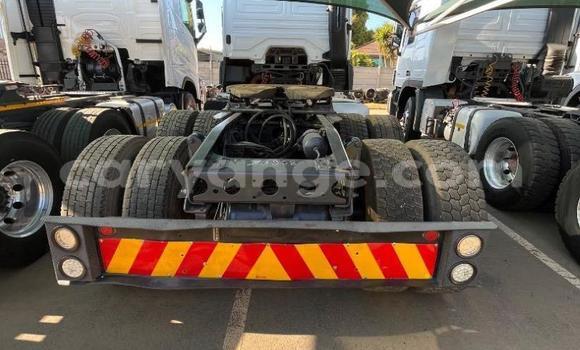 Buy Used Mercedes‒Benz Truck White Truck in Gobabis in Omaheke Buy Used Mercedes‒Benz Truck White Truck in Gobabis in Omaheke