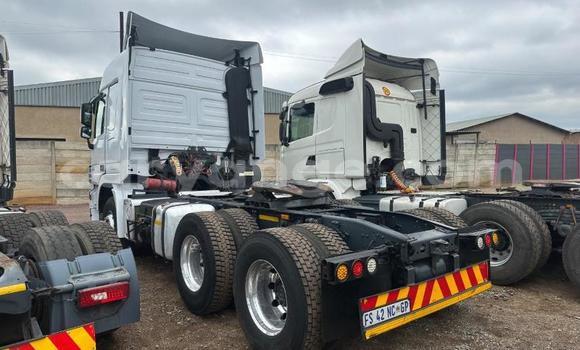 Buy Used Mercedes‒Benz Truck White Truck in Gobabis in Omaheke Buy Used Mercedes‒Benz Truck White Truck in Gobabis in Omaheke