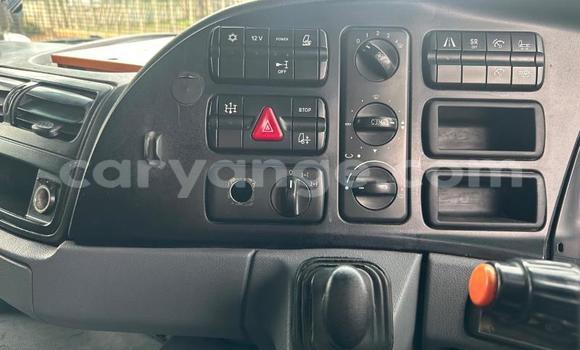 Buy Used Mercedes‒Benz Truck White Truck in Gobabis in Omaheke Buy Used Mercedes‒Benz Truck White Truck in Gobabis in Omaheke