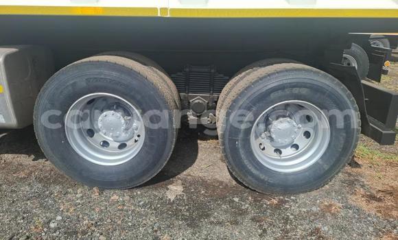 Buy Used Hino 300 Series White Truck in Gobabis in Omaheke Buy Used Hino 300 Series White Truck in Gobabis in Omaheke
