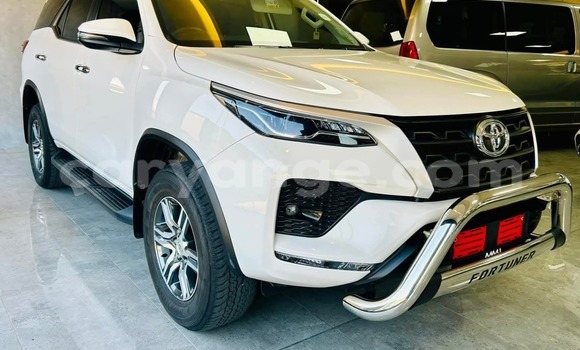 Buy Used Toyota Fortuner White Car in Grootfontein in Namibia Buy Used Toyota Fortuner White Car in Grootfontein in Namibia