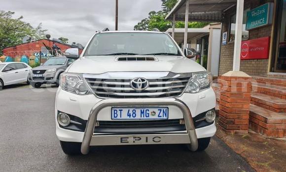Buy Used Toyota Fortuner White Car in Oranjemund in Karas Buy Used Toyota Fortuner White Car in Oranjemund in Karas