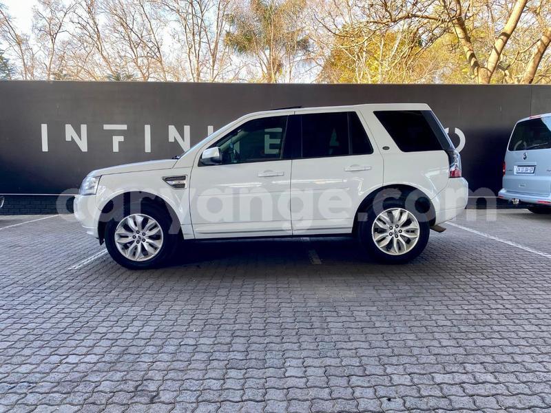 Big with watermark land rover freelander namibia windhoek 24724