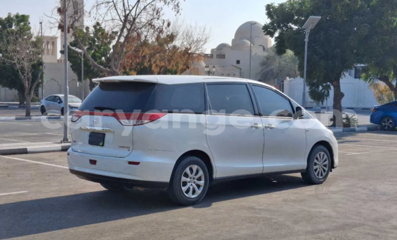Buy Used Toyota Previa White Car in Windhoek in Namibia Buy Used Toyota Previa White Car in Windhoek in Namibia