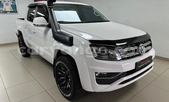 Buy Used Volkswagen Amarok White Car in Windhoek in Namibia