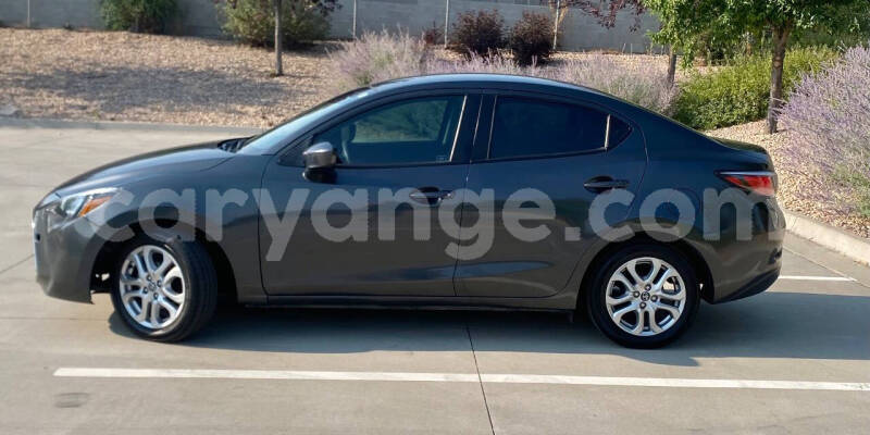 Big with watermark toyota yaris namibia windhoek 24740