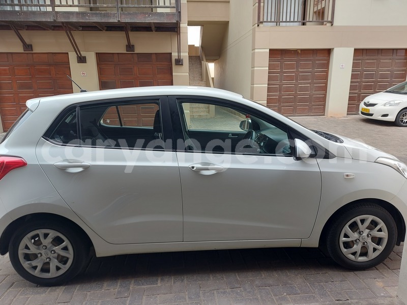 Big with watermark hyundai i10 namibia swakopmund 24744