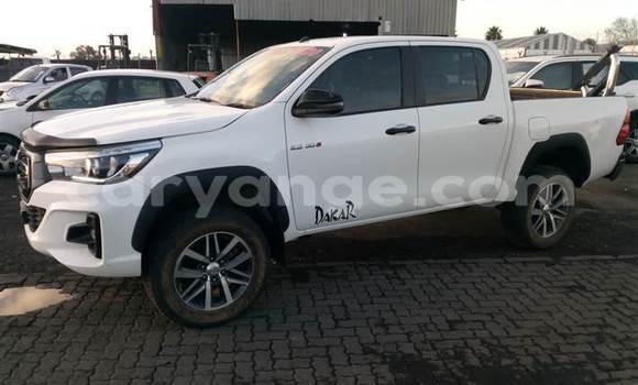 Buy Used Toyota Hilux White Car in Swakopmund in Namibia Buy Used Toyota Hilux White Car in Swakopmund in Namibia