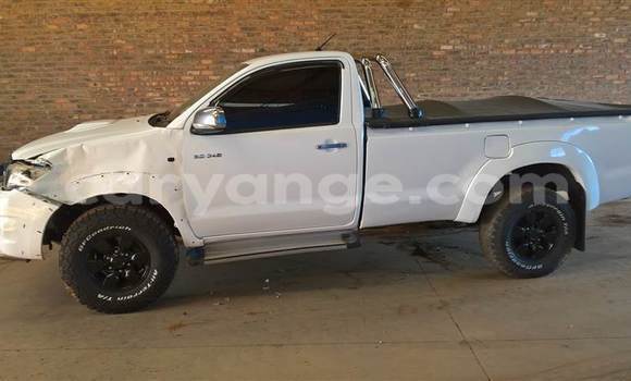 Buy Used Toyota Hilux White Car in Swakopmund in Namibia Buy Used Toyota Hilux White Car in Swakopmund in Namibia