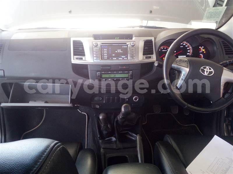 Big with watermark toyota hilux namibia swakopmund 24754