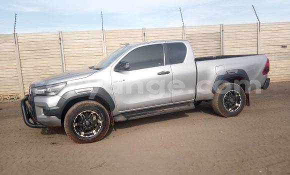 Acheter Occasion Voiture Toyota Hilux Gris à Swakopmund, Namibie Acheter Occasion Voiture Toyota Hilux Gris à Swakopmund, Namibie