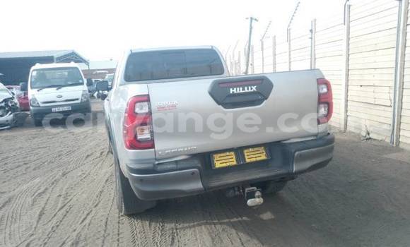 Acheter Occasion Voiture Toyota Hilux Gris à Swakopmund, Namibie Acheter Occasion Voiture Toyota Hilux Gris à Swakopmund, Namibie