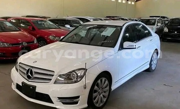Acheter Occasion Voiture Mercedes-Benz C180 COUPE Blanc à Karibib, Erongo Acheter Occasion Voiture Mercedes-Benz C180 COUPE Blanc à Karibib, Erongo