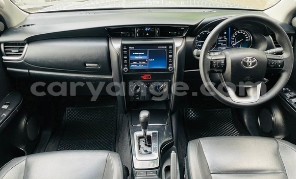 Acheter Occasion Voiture Toyota Fortuner Gris à Aranos, Hardap Acheter Occasion Voiture Toyota Fortuner Gris à Aranos, Hardap