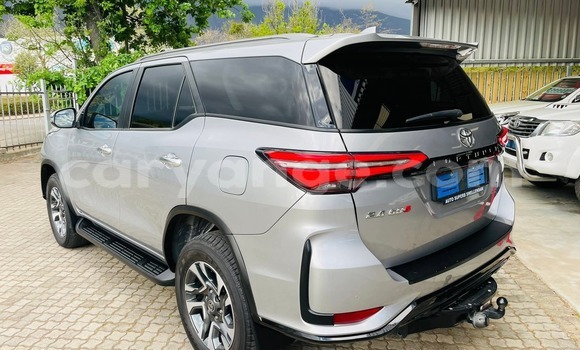 Acheter Occasion Voiture Toyota Fortuner Gris à Aranos, Hardap Acheter Occasion Voiture Toyota Fortuner Gris à Aranos, Hardap