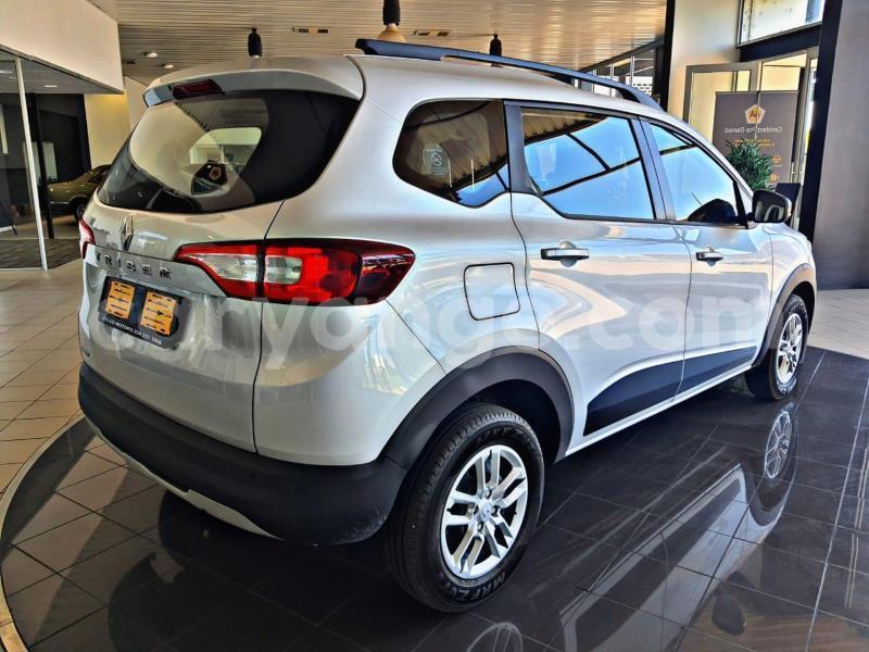 Big with watermark renault twingo omaheke gobabis 24784