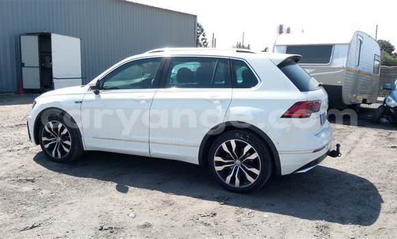 Buy Used Volkswagen Tiguan White Car in Windhoek in Namibia Buy Used Volkswagen Tiguan White Car in Windhoek in Namibia