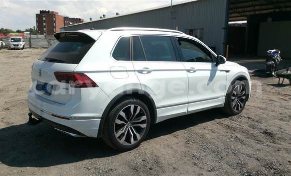 Buy Used Volkswagen Tiguan White Car in Windhoek in Namibia Buy Used Volkswagen Tiguan White Car in Windhoek in Namibia