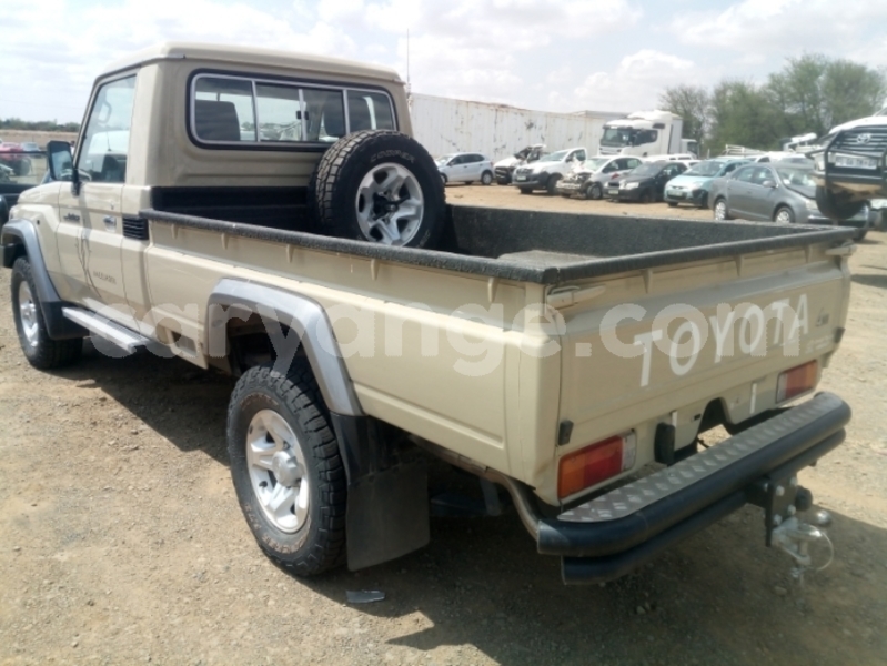 Big with watermark toyota land cruiser namibia swakopmund 24796