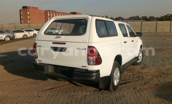 Buy Used Toyota Hilux White Car in Windhoek in Namibia Buy Used Toyota Hilux White Car in Windhoek in Namibia