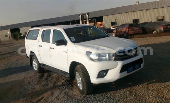 Buy Used Toyota Hilux White Car in Windhoek in Namibia Buy Used Toyota Hilux White Car in Windhoek in Namibia