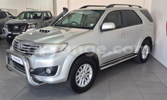 Buy Used Toyota Fortuner White Car in Gobabis in Omaheke Buy Used Toyota Fortuner White Car in Gobabis in Omaheke