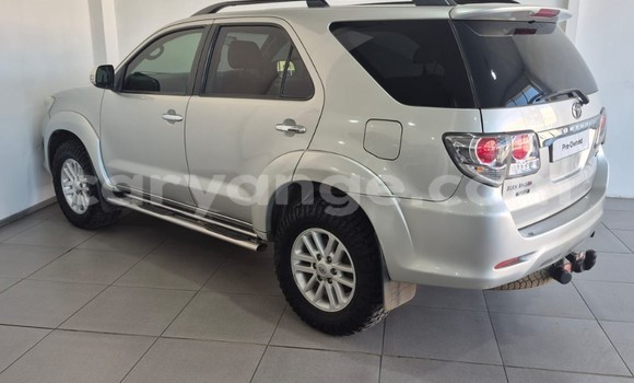 Buy Used Toyota Fortuner White Car in Gobabis in Omaheke Buy Used Toyota Fortuner White Car in Gobabis in Omaheke